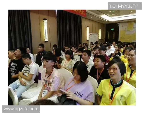 《足球球星玩偶冒险记:绿茵场上的奇幻旅程》 《足球球星玩偶冒险记:绿茵场上的奇幻旅程》