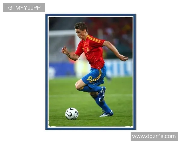 全球最受关注的几位足球明星盘点 热门球员的风采与成就