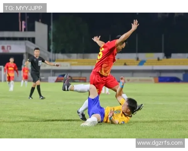 中国最牛足球球星闪耀绿茵场带动全民热潮展现体育精神魅力